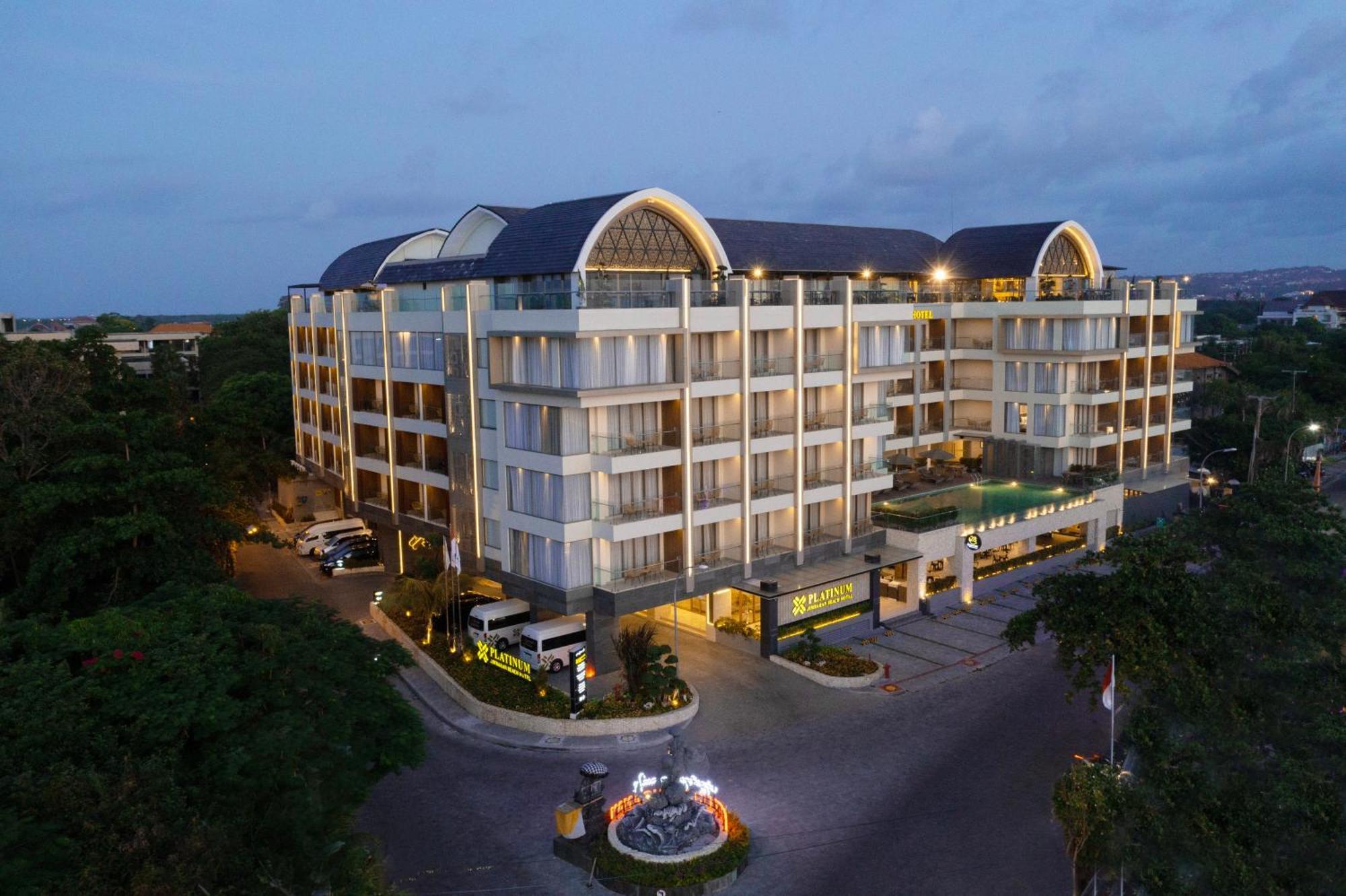Platinum Hotel Jimbaran Beach Bali Exteriör bild