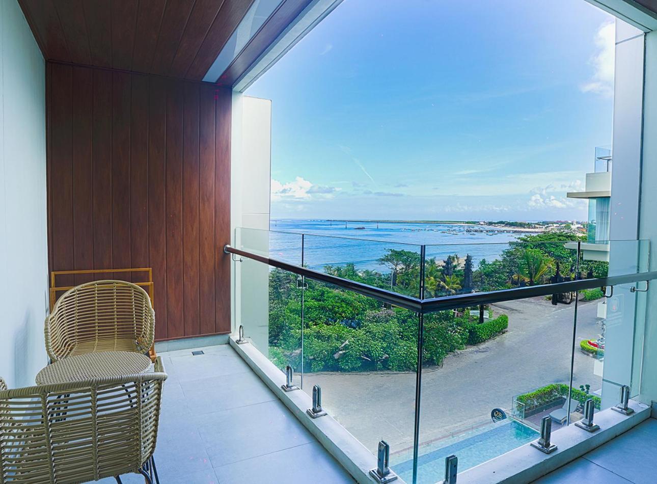 Platinum Hotel Jimbaran Beach Bali Exteriör bild